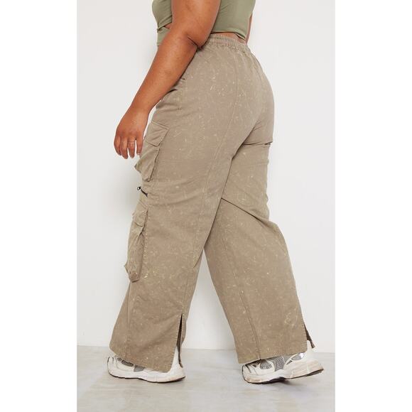 Pretty Little Thing Gray Cargo Pants Size 16 NWT - Picture 2 of 9